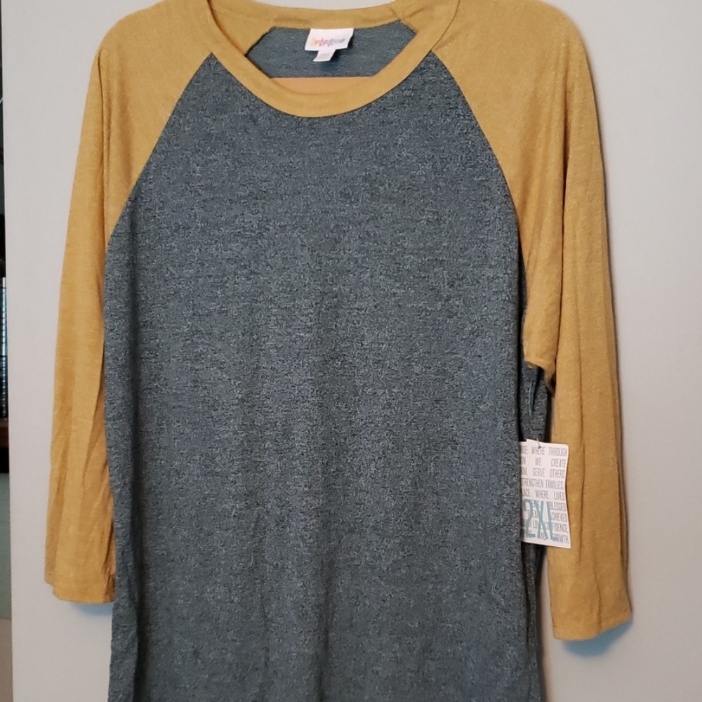 LulaRoe Randy shirt